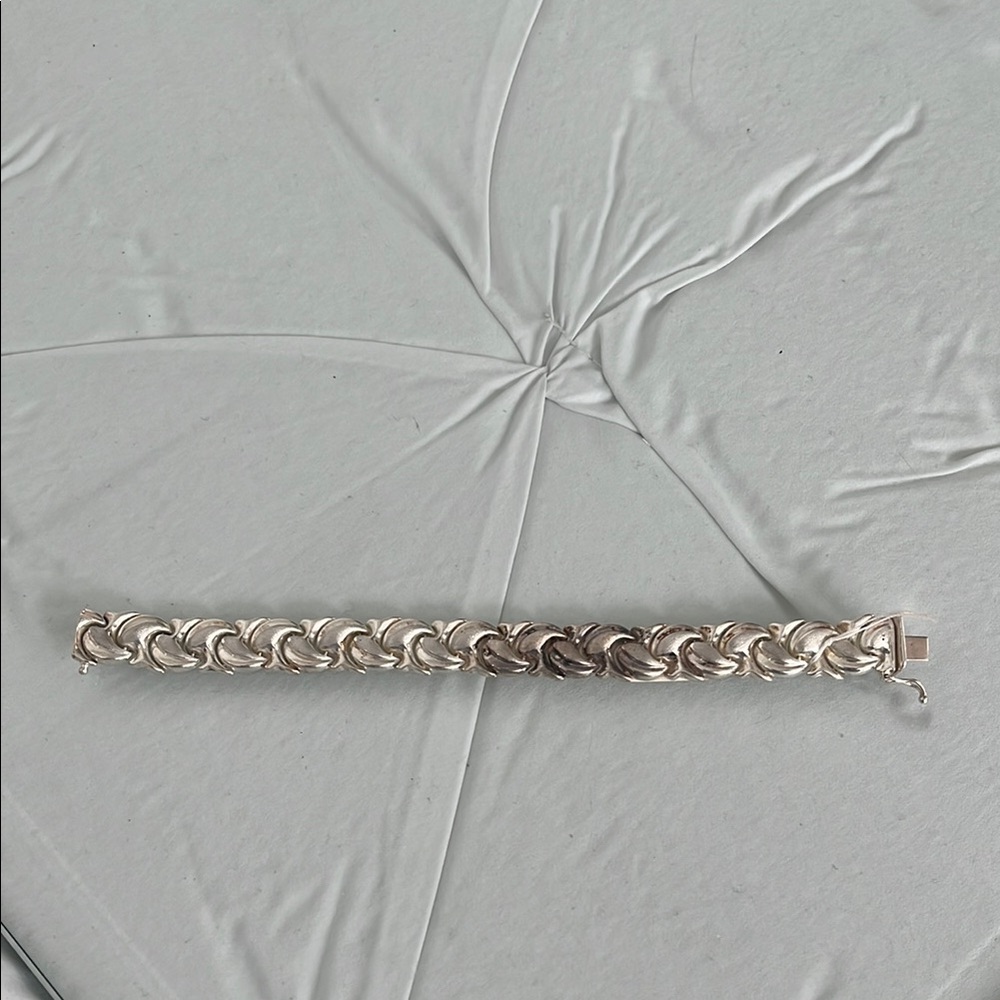 Elegant Silver Chain Bracelet